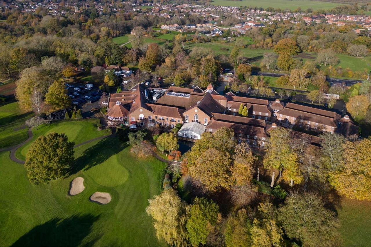 Delta Hotels By Marriott Tudor Park Country Club Мейдстън Екстериор снимка