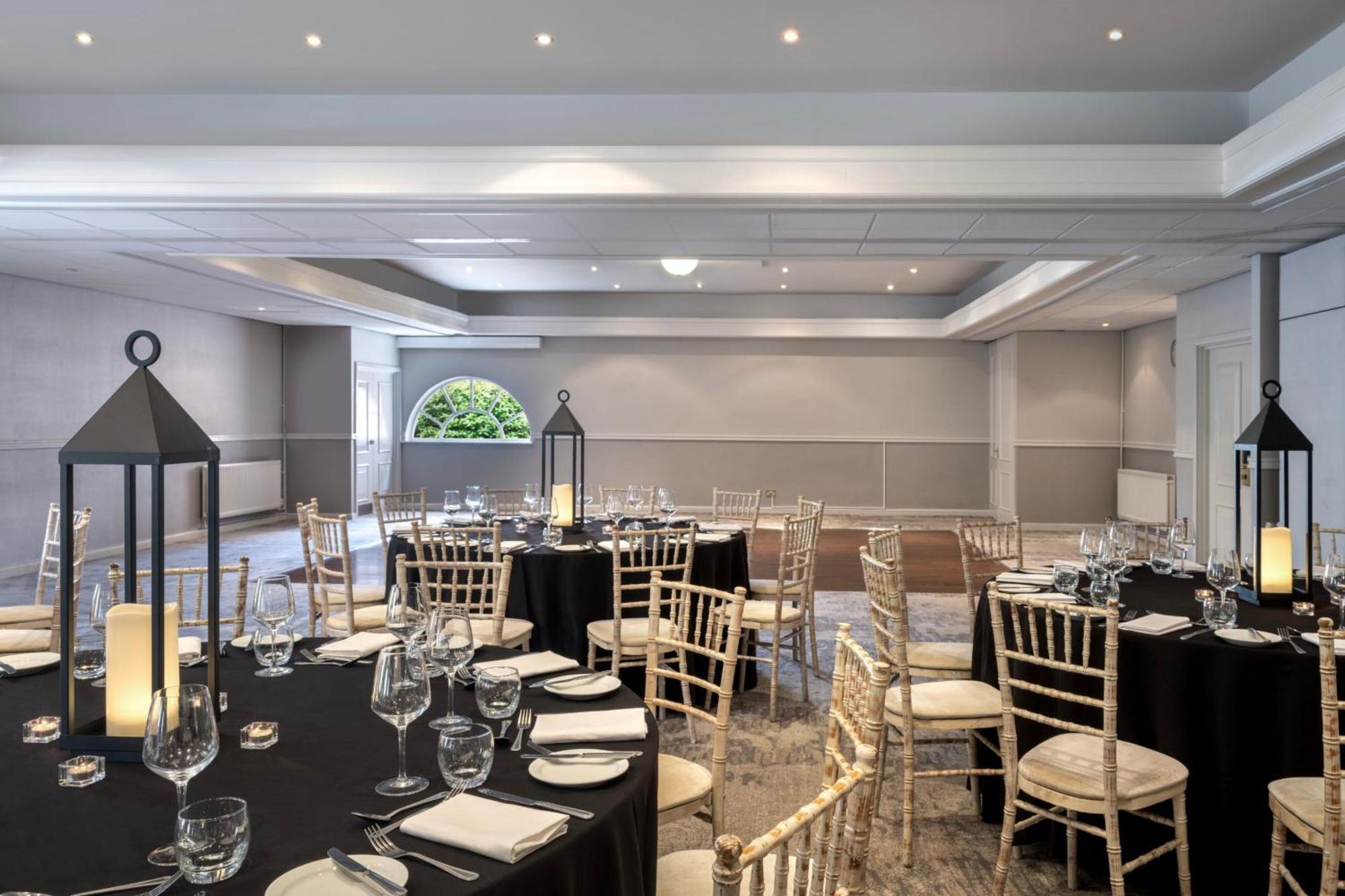 Delta Hotels By Marriott Tudor Park Country Club Мейдстън Екстериор снимка