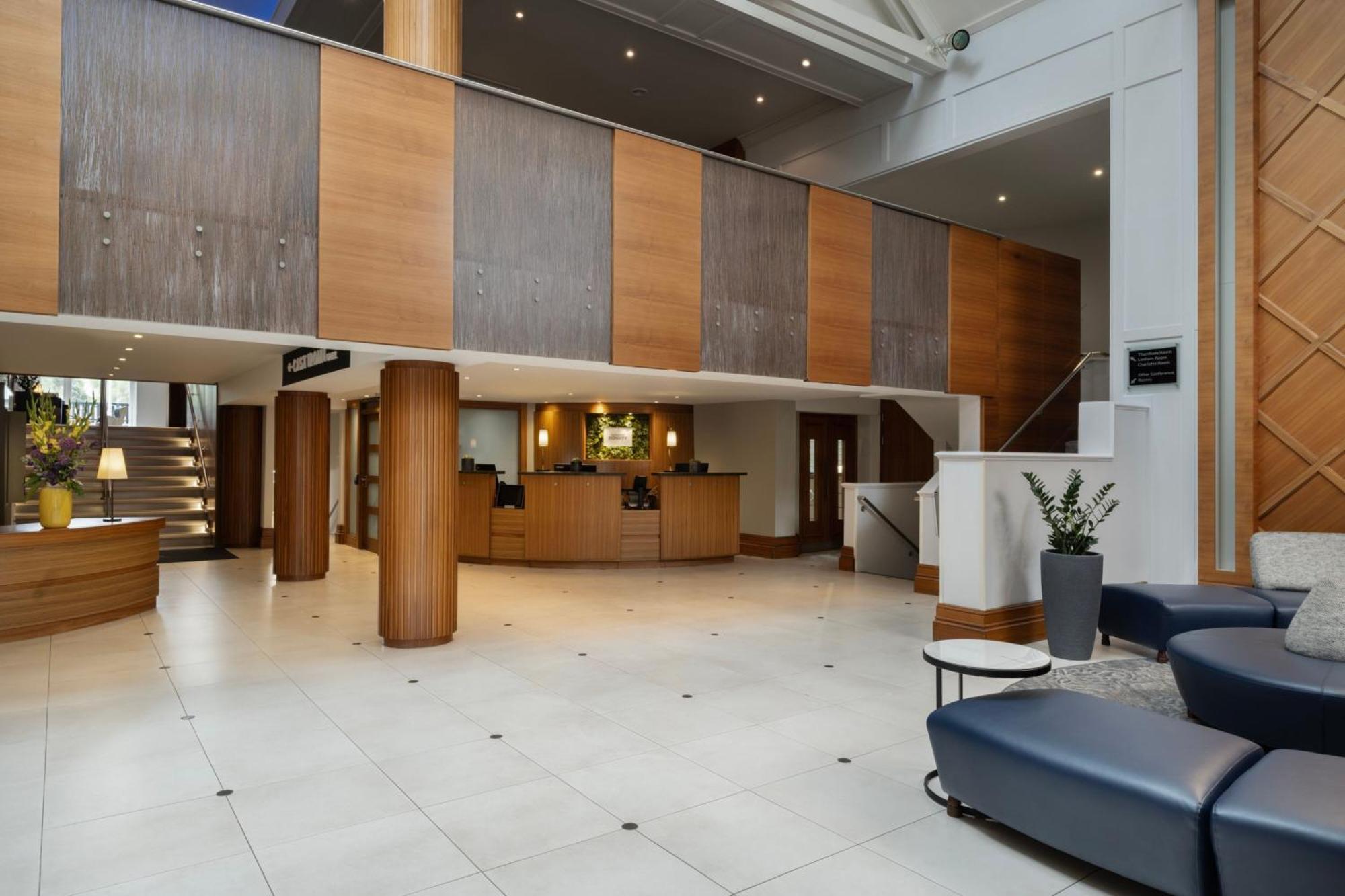 Delta Hotels By Marriott Tudor Park Country Club Мейдстън Екстериор снимка