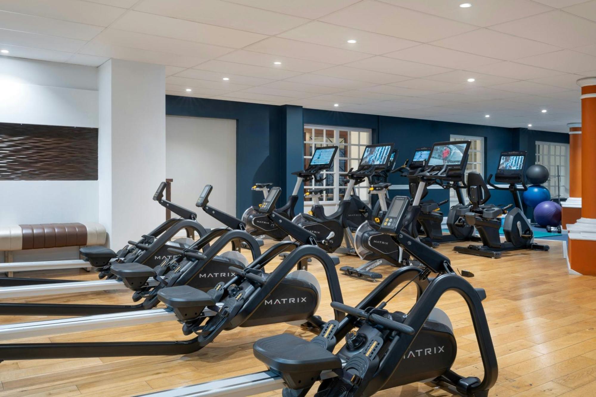 Delta Hotels By Marriott Tudor Park Country Club Мейдстън Екстериор снимка