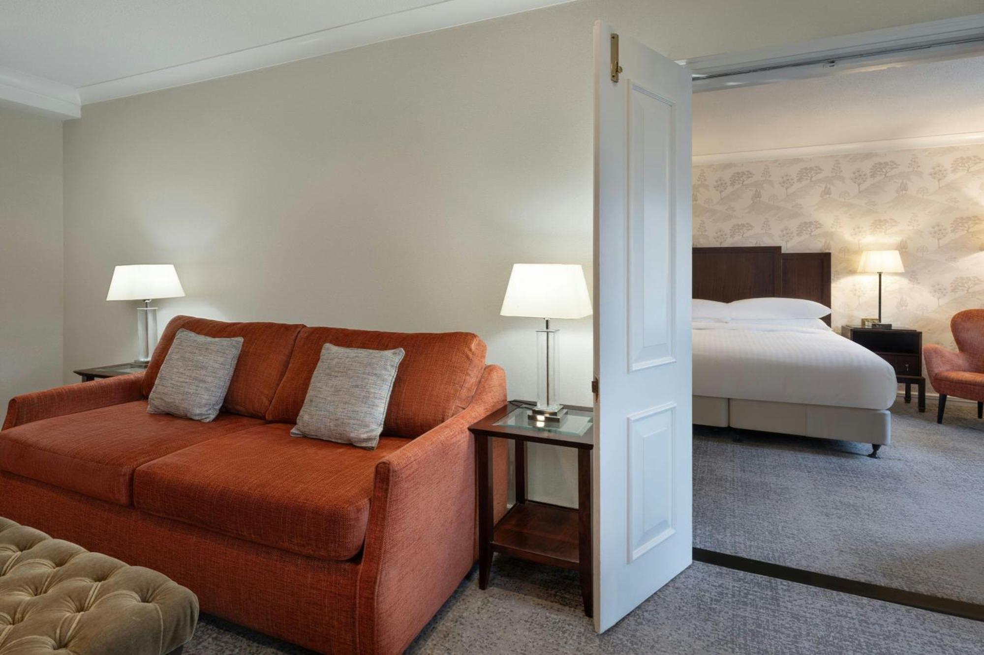 Delta Hotels By Marriott Tudor Park Country Club Мейдстън Екстериор снимка